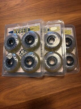 NOS / NWT Hyper Superlite roller blade / in line wheels 78A